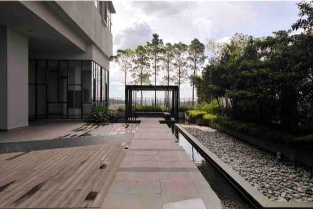 D'sara Sentral Mrt Linked 二间房可4人入住 Apartment Sungai Buloh